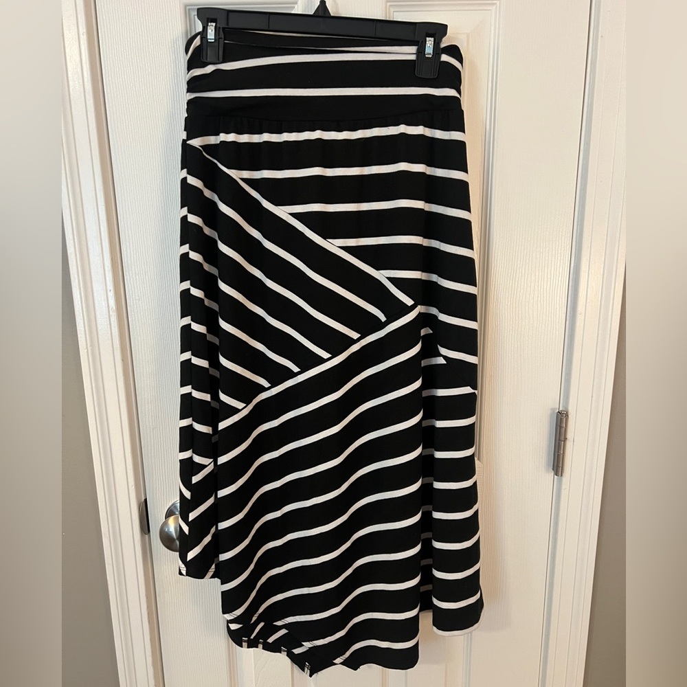 Apt. 9 Black and White Striped Midi Skirt